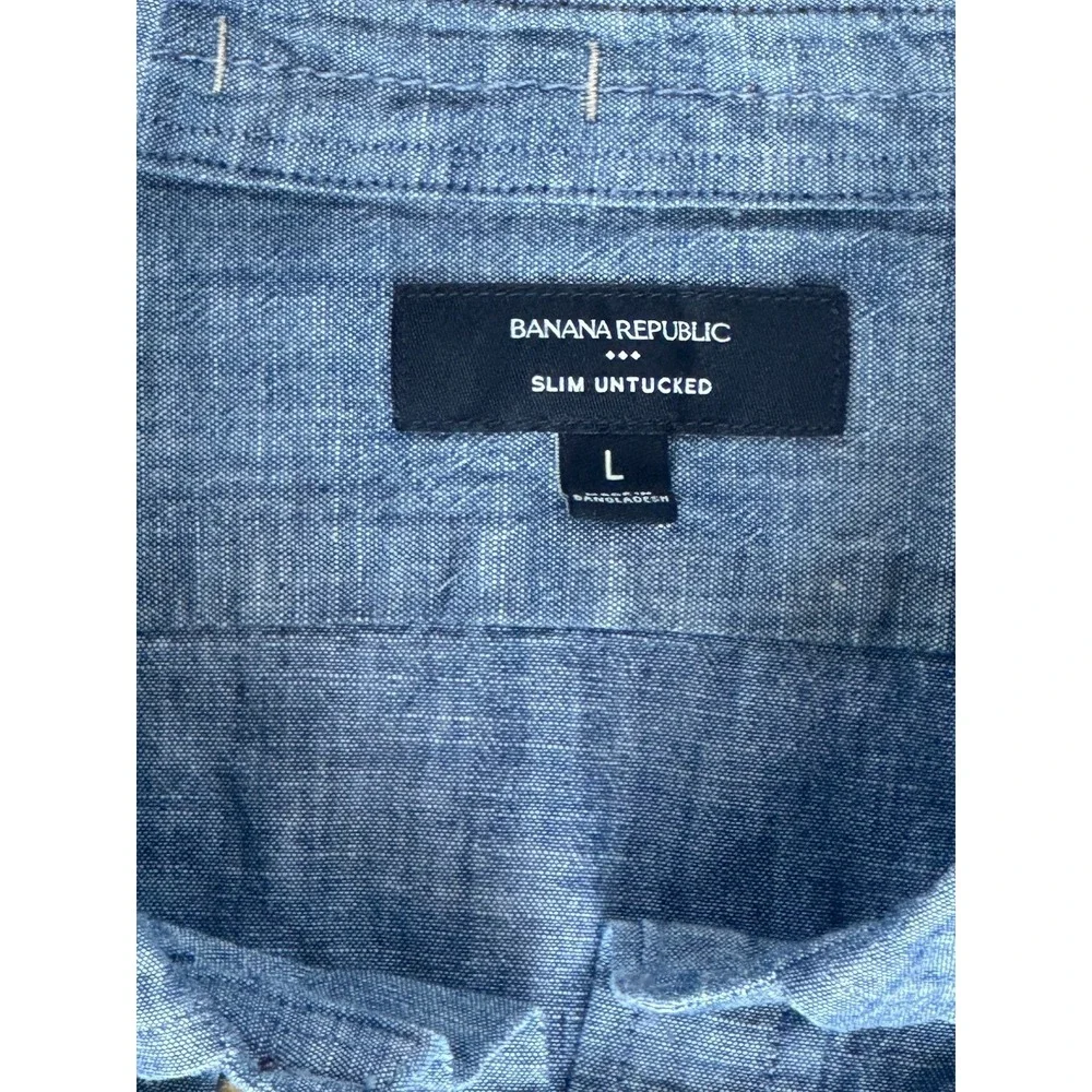 Banana Republic Slim Fit Chambray Button Down Shirt, Size Large, Blue